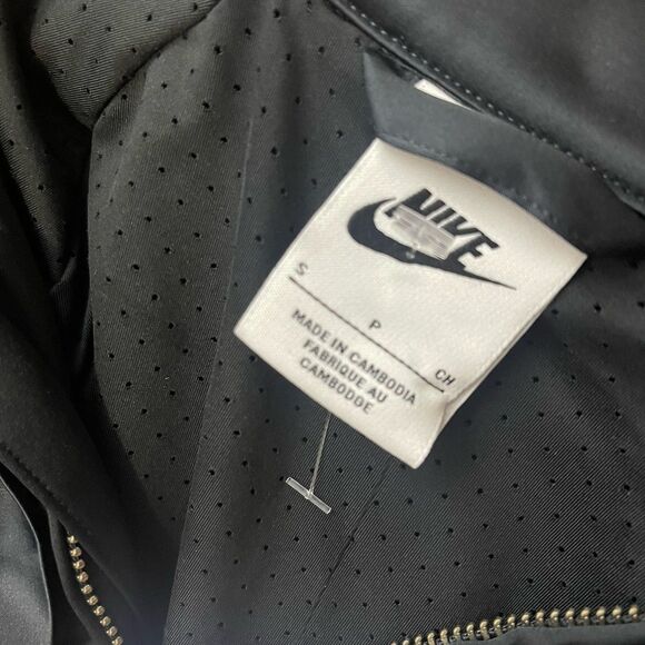 NIKE Sportswear Collection Pleated Track Jacket Small Black NEW Active Sporty - Picture 13 of 15